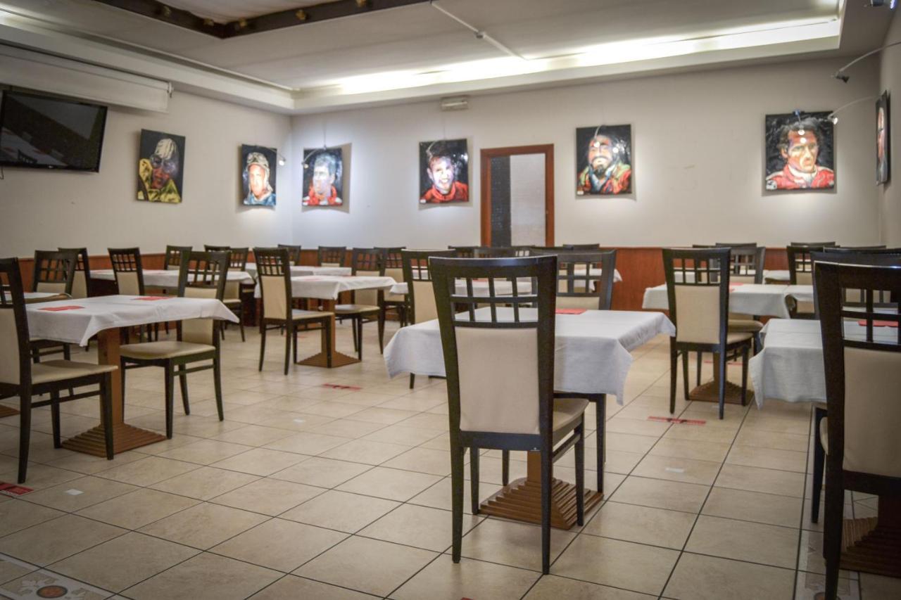 Hotel Domus Maranello Buitenkant foto