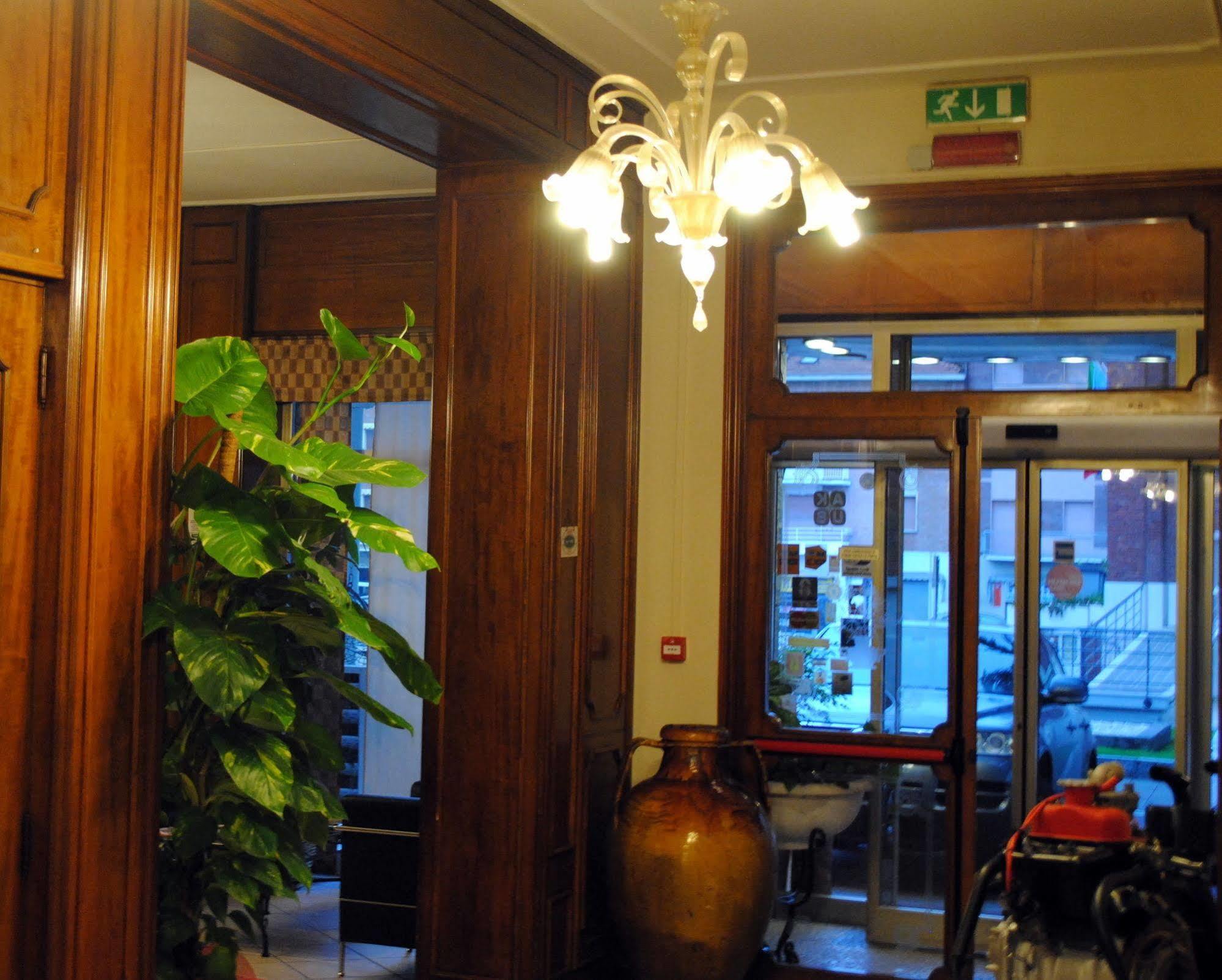 Hotel Domus Maranello Buitenkant foto