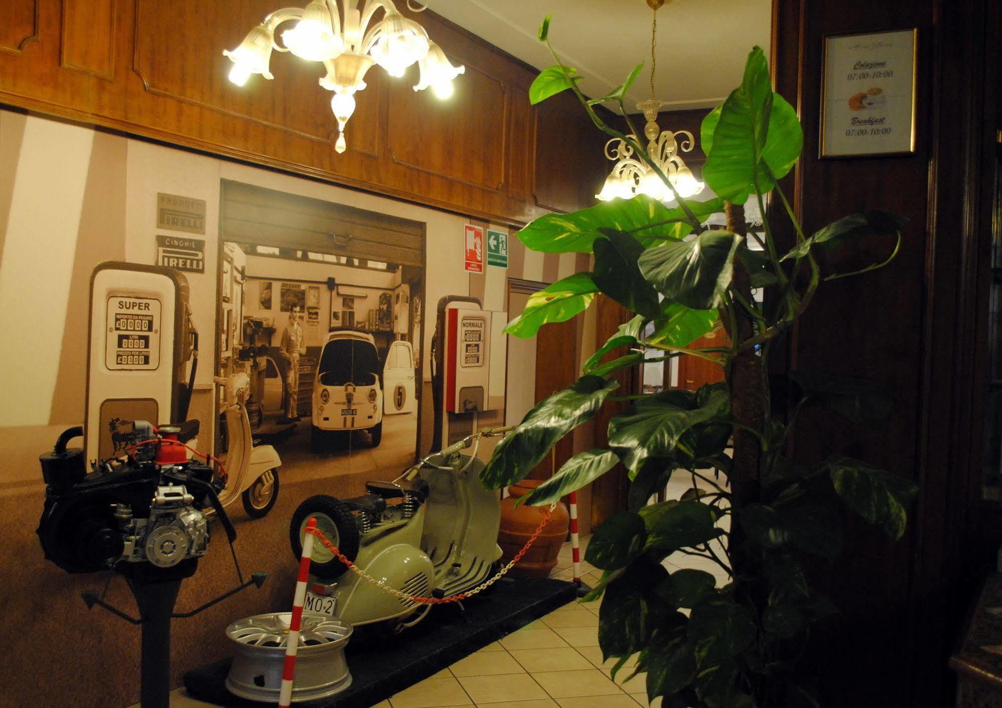 Hotel Domus Maranello Buitenkant foto