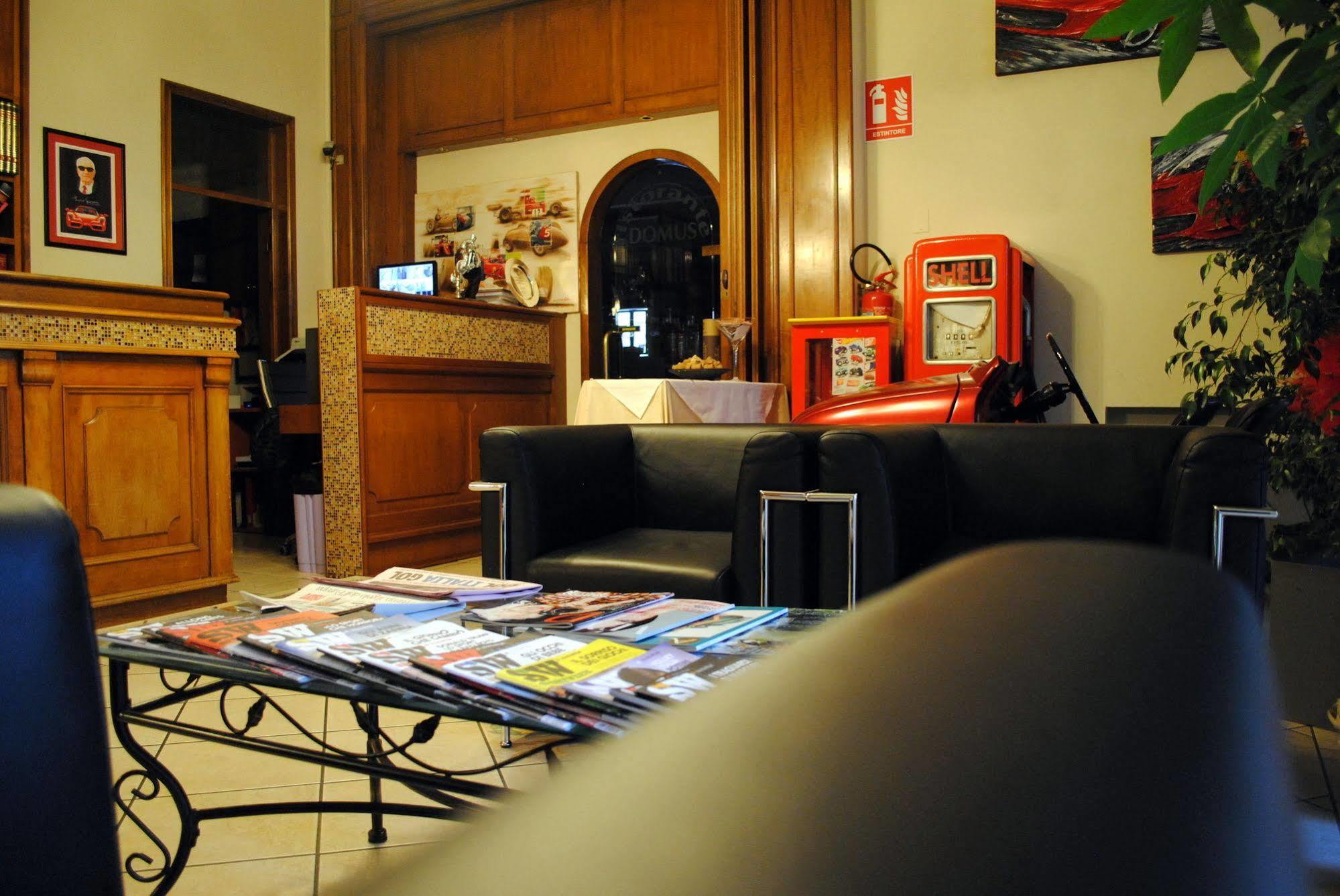 Hotel Domus Maranello Buitenkant foto